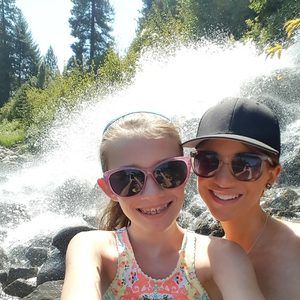 Meet your Posher, Dana